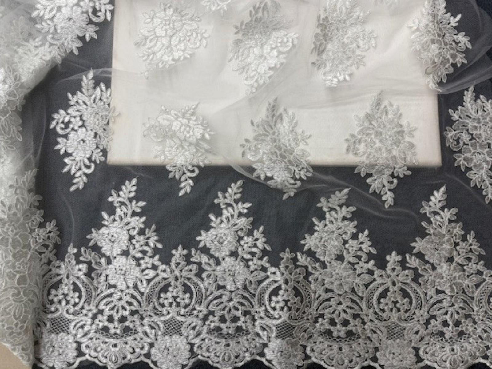 Corded Lace Fabric With Scalloped Edge - Cheap Fabrics