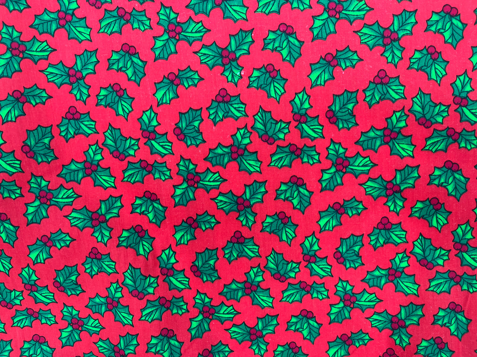 Christmas Classic Holly - Poly/Cotton Print - Cheap Fabrics