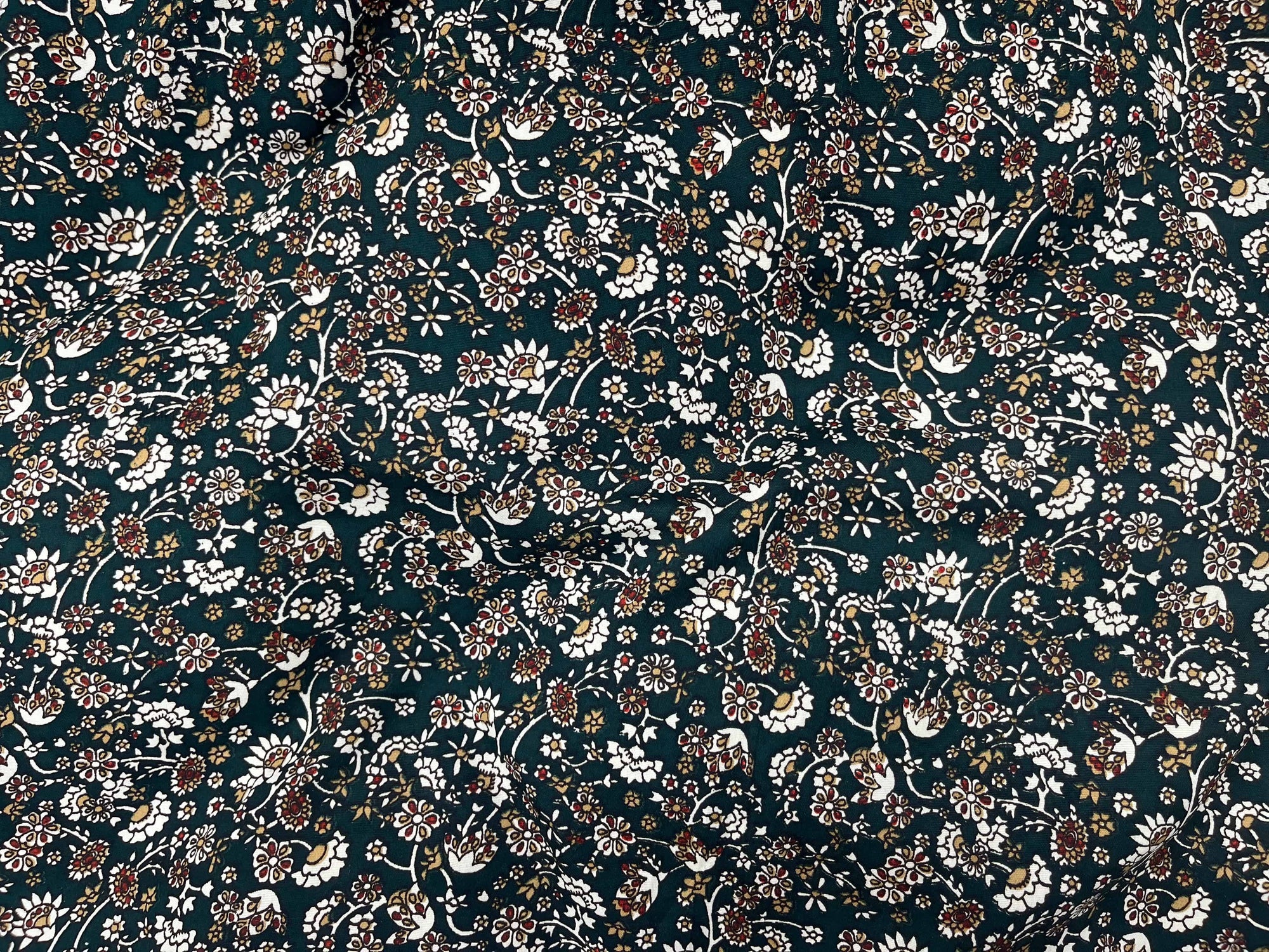 Ditsy Design - Clearance Printed Crepe Fabric - Cheap Fabrics