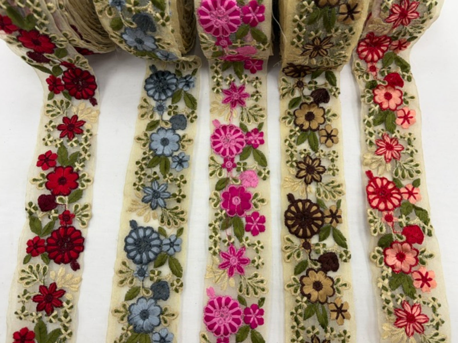 Tulle Ribbon Trim - Chelsea Bloom (45/47mm)