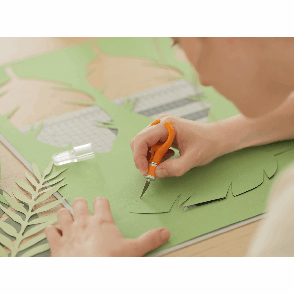 Art Knife: Softgrip Fingertip - FISKARS