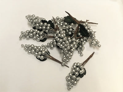 Christmas Berry Cluster - Silver
