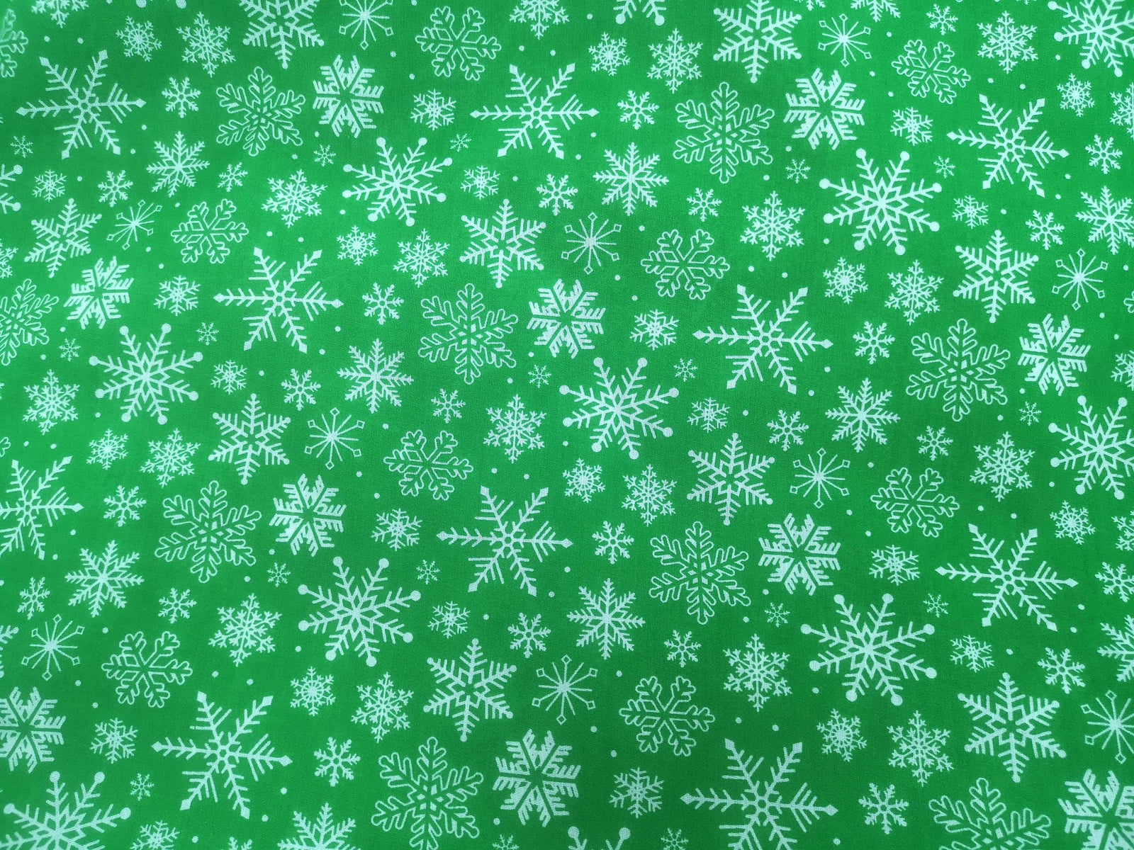 Christmas Icicle Snowflakes - Poly/Cotton Print - Cheap Fabrics