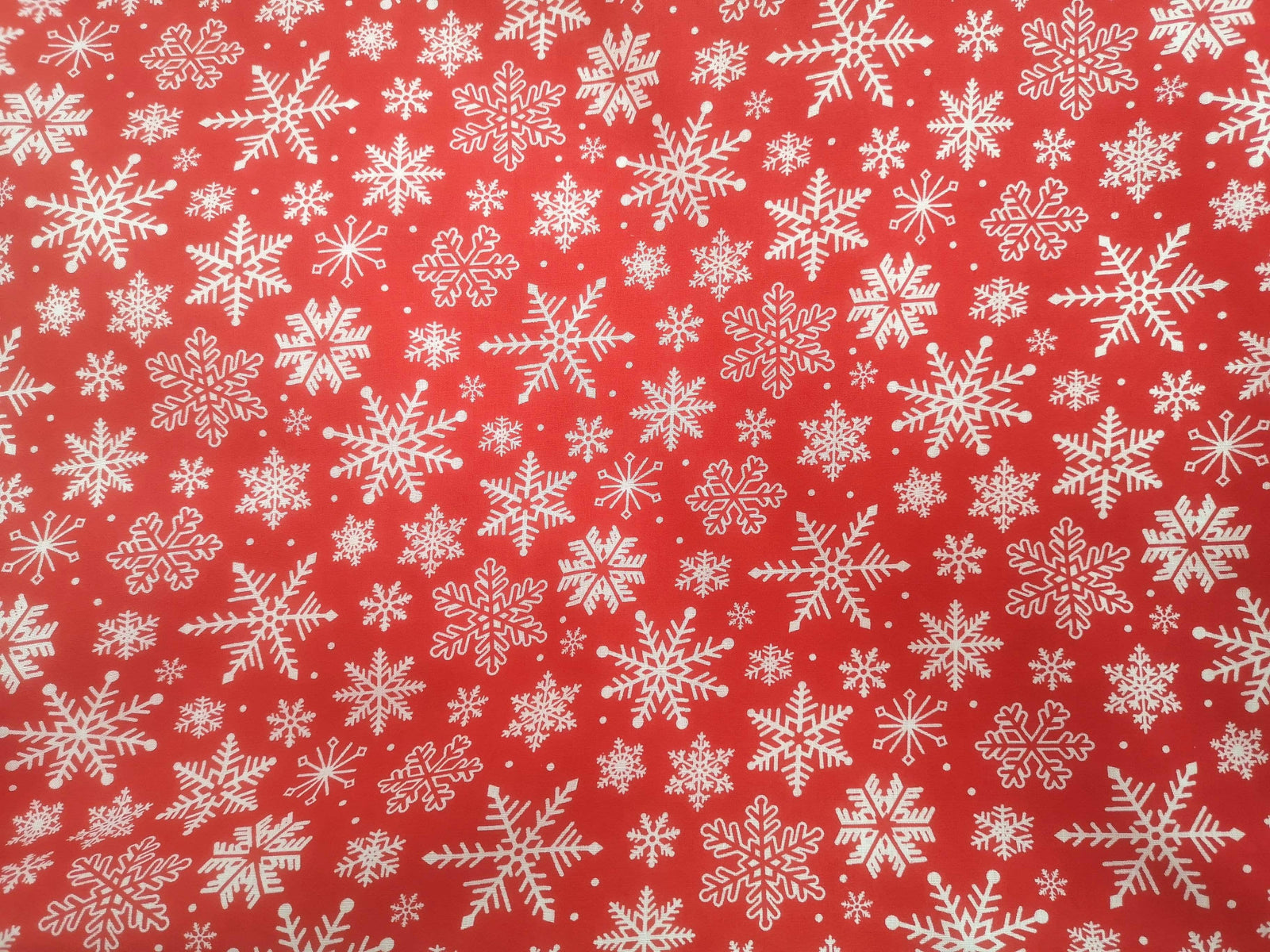 Christmas Icicle Snowflakes - Poly/Cotton Print - Cheap Fabrics