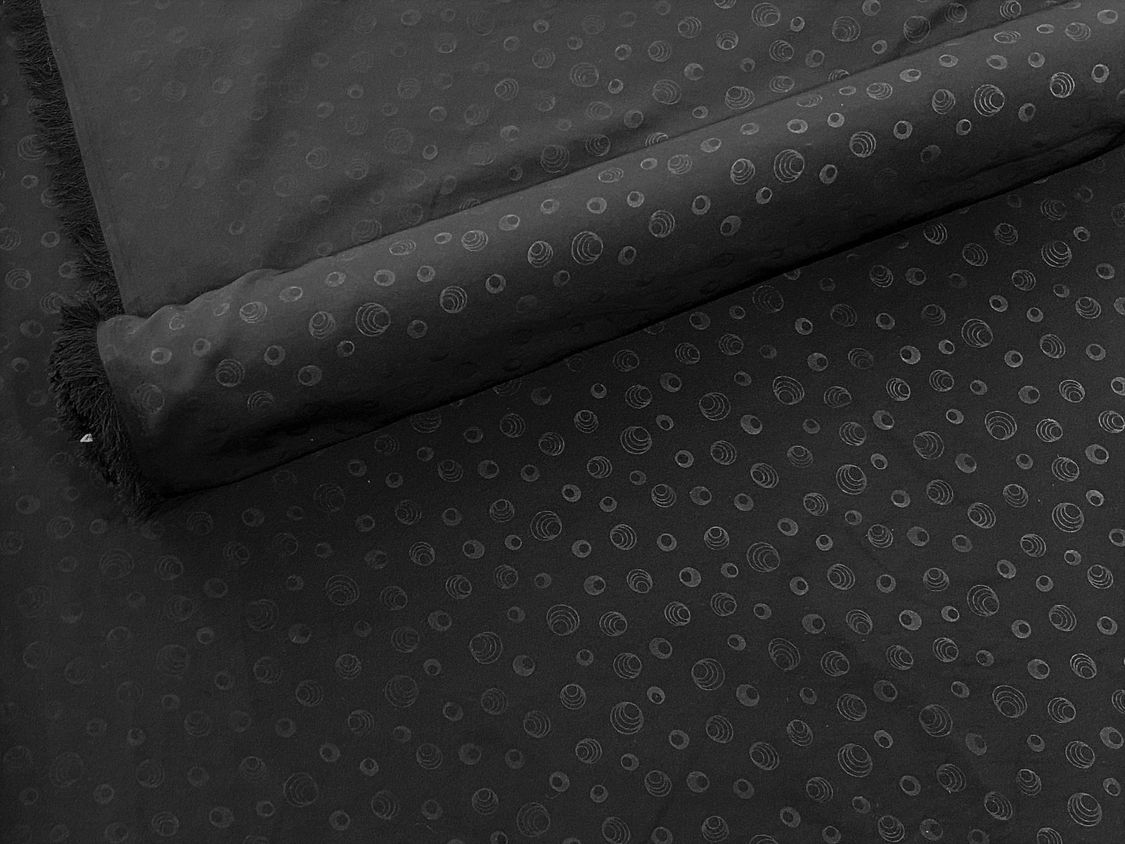 Embossed Clearance Jacquard - Oval Discs