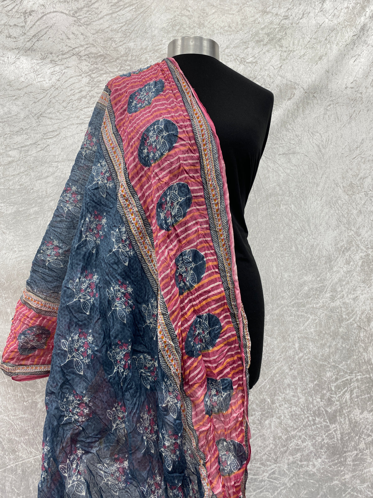 Oval Flower - Starched Cotton Mix Blend Ethnic Scarf