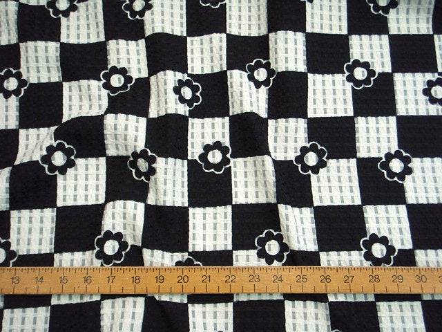 Daisy Check - Basketweave Voile