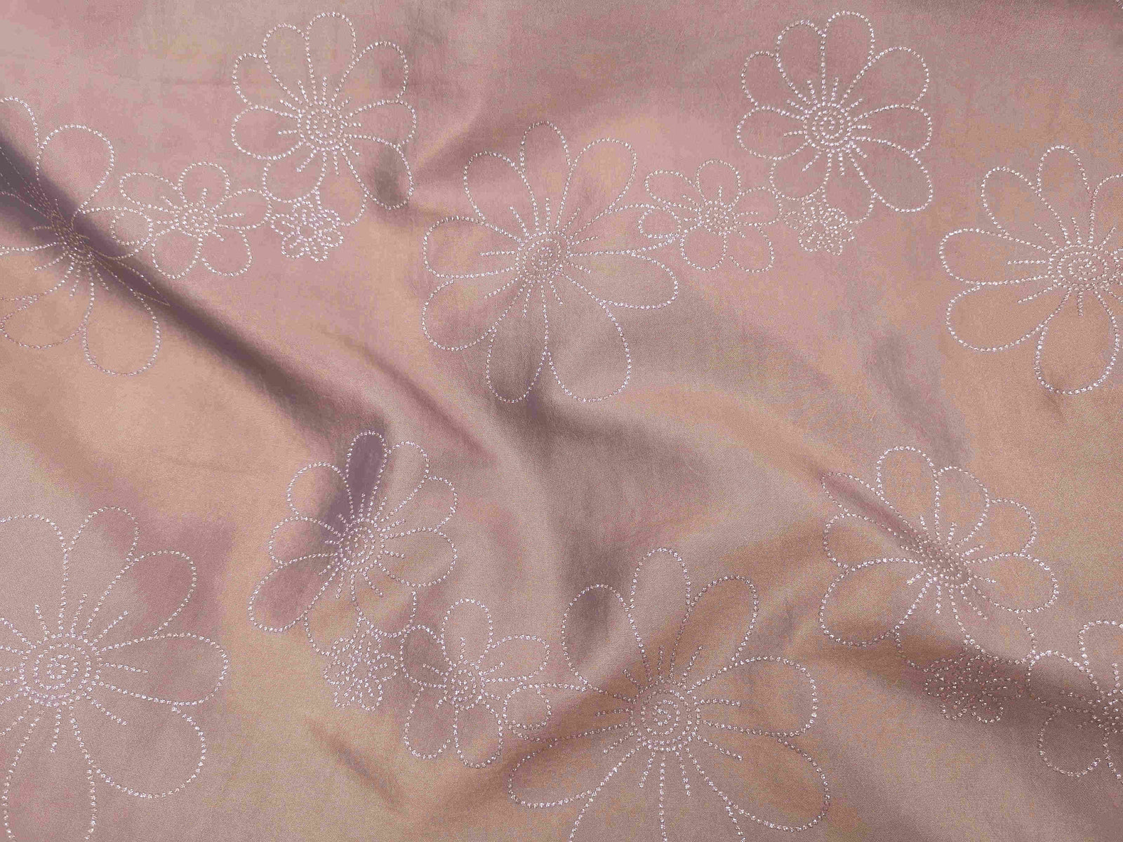 Daisy Floral - Dew Drop Shot Taffeta - Cheap Fabrics