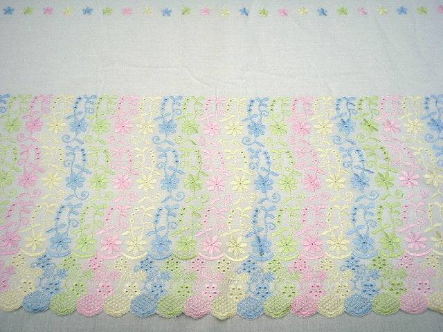 Daisy Swirl Multi Thread Double Border -  Embroidery Anglais