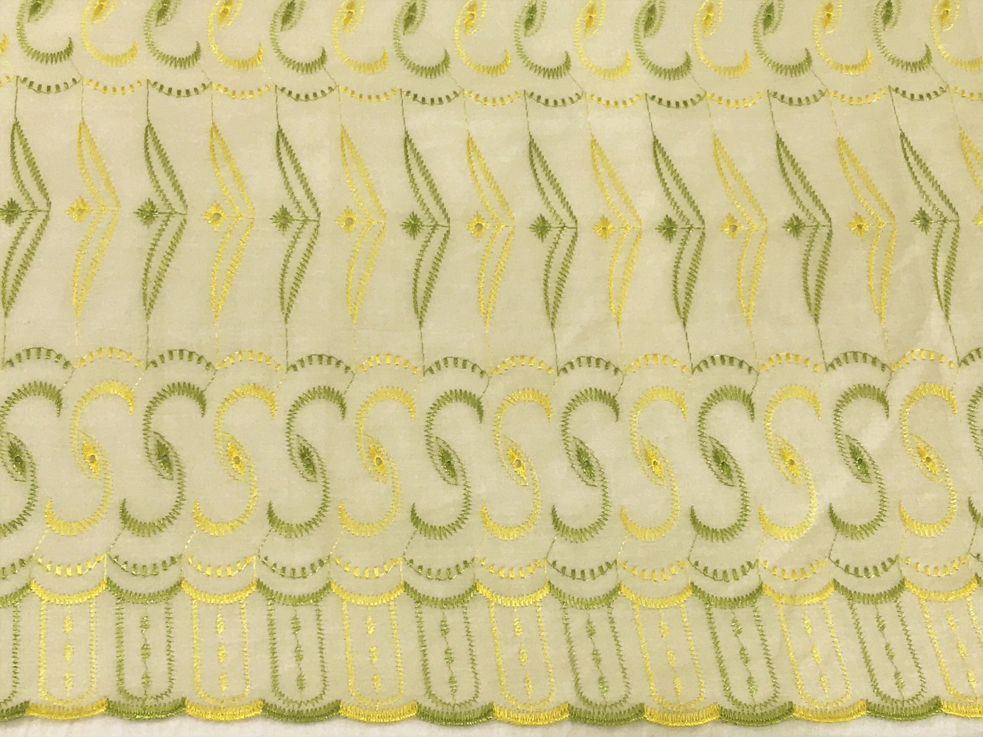 Yellow/Lime Embroidery Anglais - 1.32 Mtr Remnant