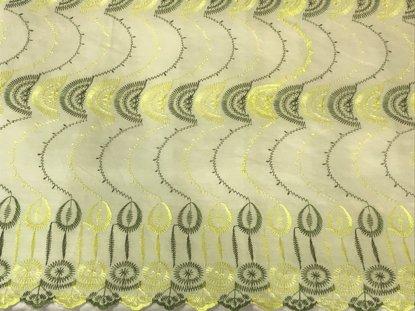 Yellow/Olive Embroidery Anglais - 1.50 Mtr Remnant
