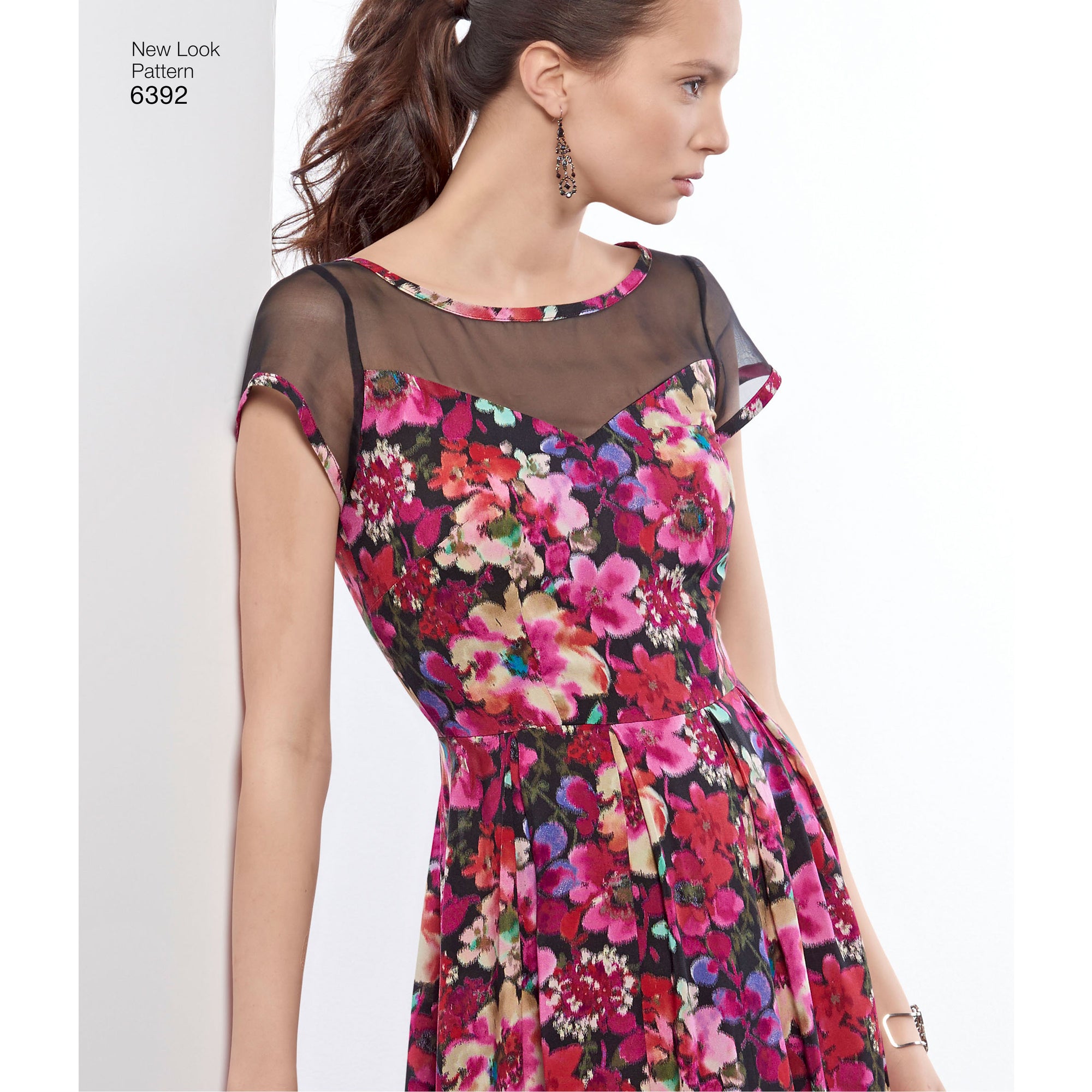 6392 Misses' Dresses with Contrast Fabric Options