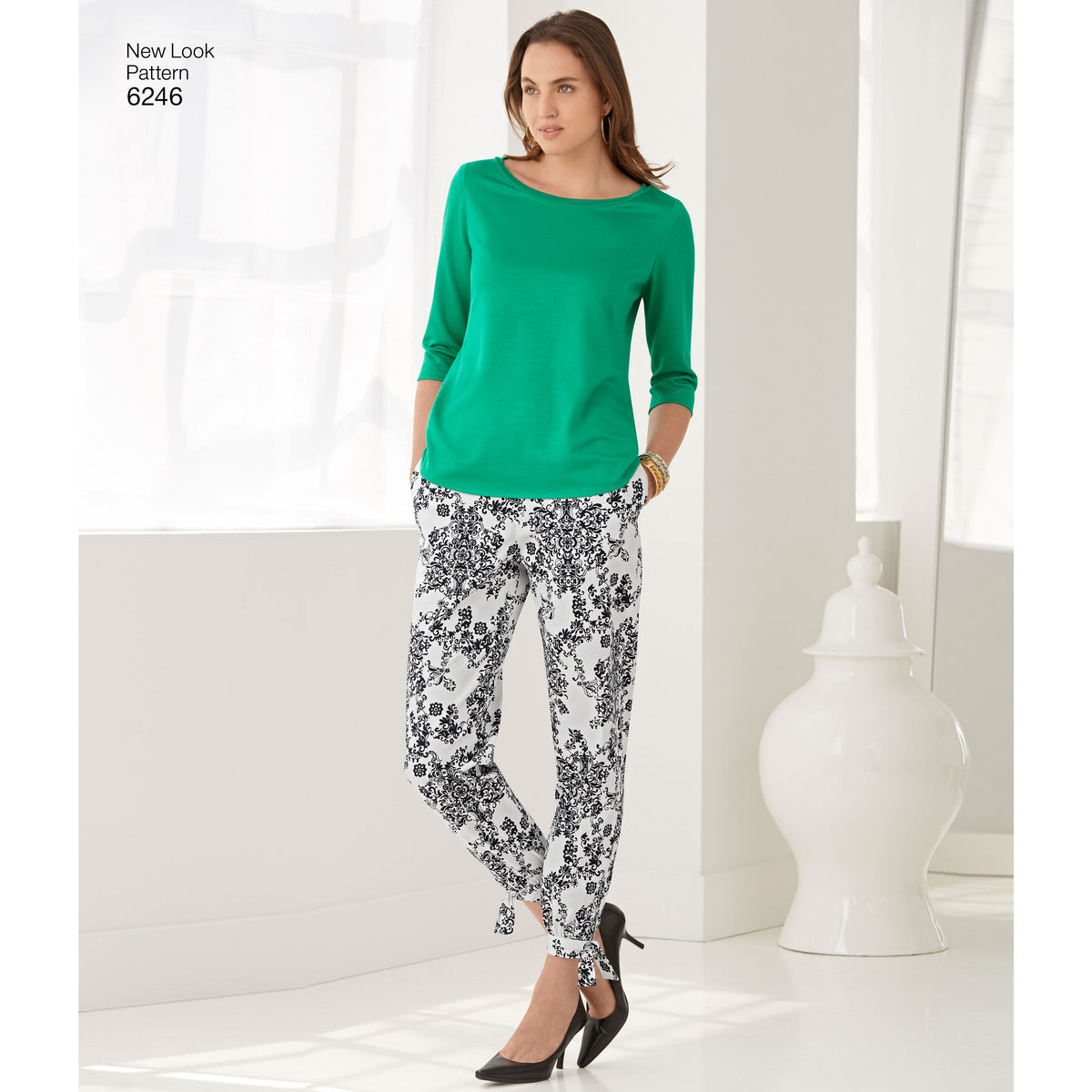 6246 Misses' Tapered Ankle Pant and Knit Top