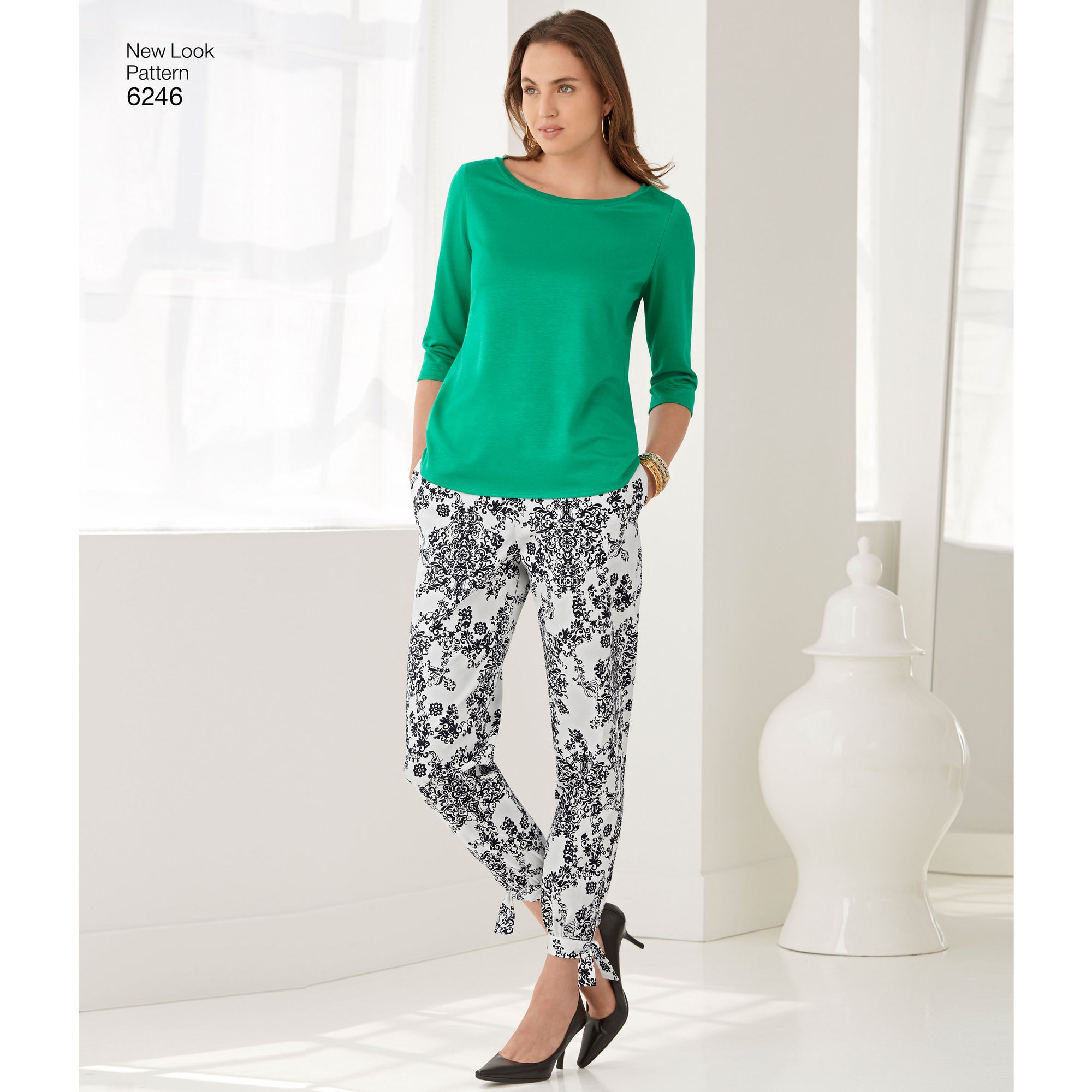6246 Misses' Tapered Ankle Pant and Knit Top